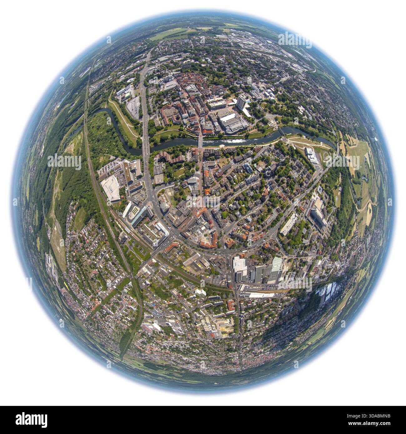 Blick auf das Stadtzentrum von Luenen mit Lippe und Marktplatz, Fischaugenblick, Panorama, Fischaugenlinse, Luenen, Ruhrgebiet, Nordrhein-Westfalen, Deutschland, Europ Stockfoto
