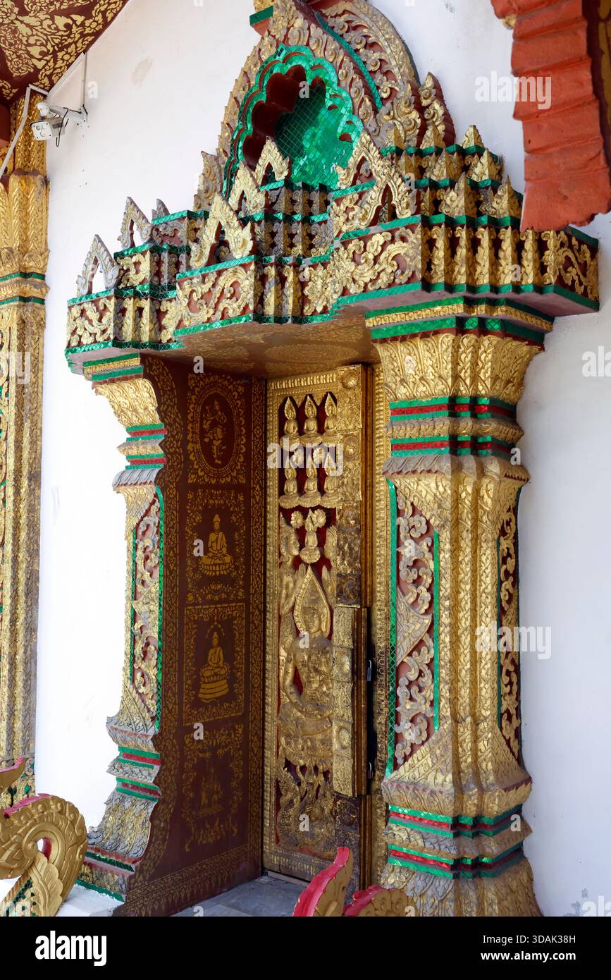 Haw Phra Bang Tempel. Dekorierte Tür. Luang Prabang. Laos. Stockfoto