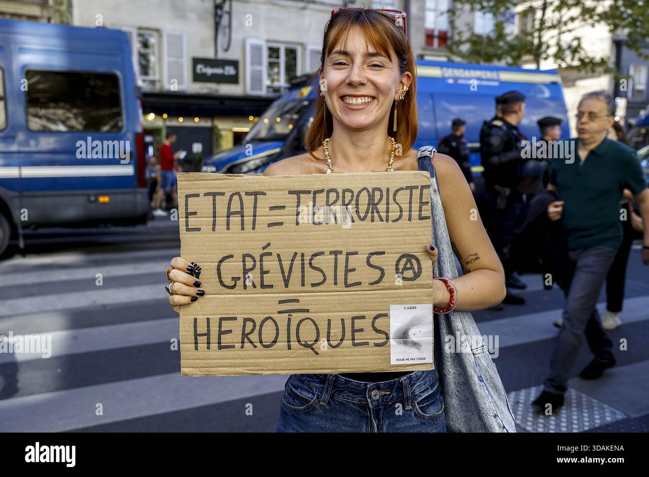 Demonstration gegen die Regierung in Paris, Frankreich, 09/18/2025 Stockfoto
