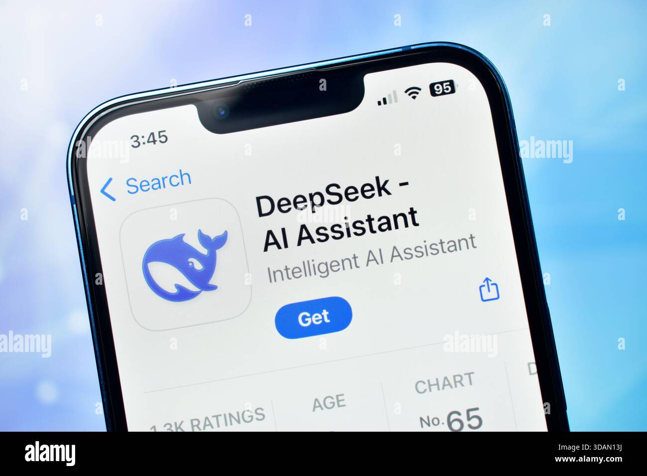 Neu Delhi, Indien 11 Jäunary 2026:- Nahaufnahme des iphone-Bildschirms mit der Deepseek Ai Assistant App-Download-Seite in einer App Store-Oberfläche Stockfoto