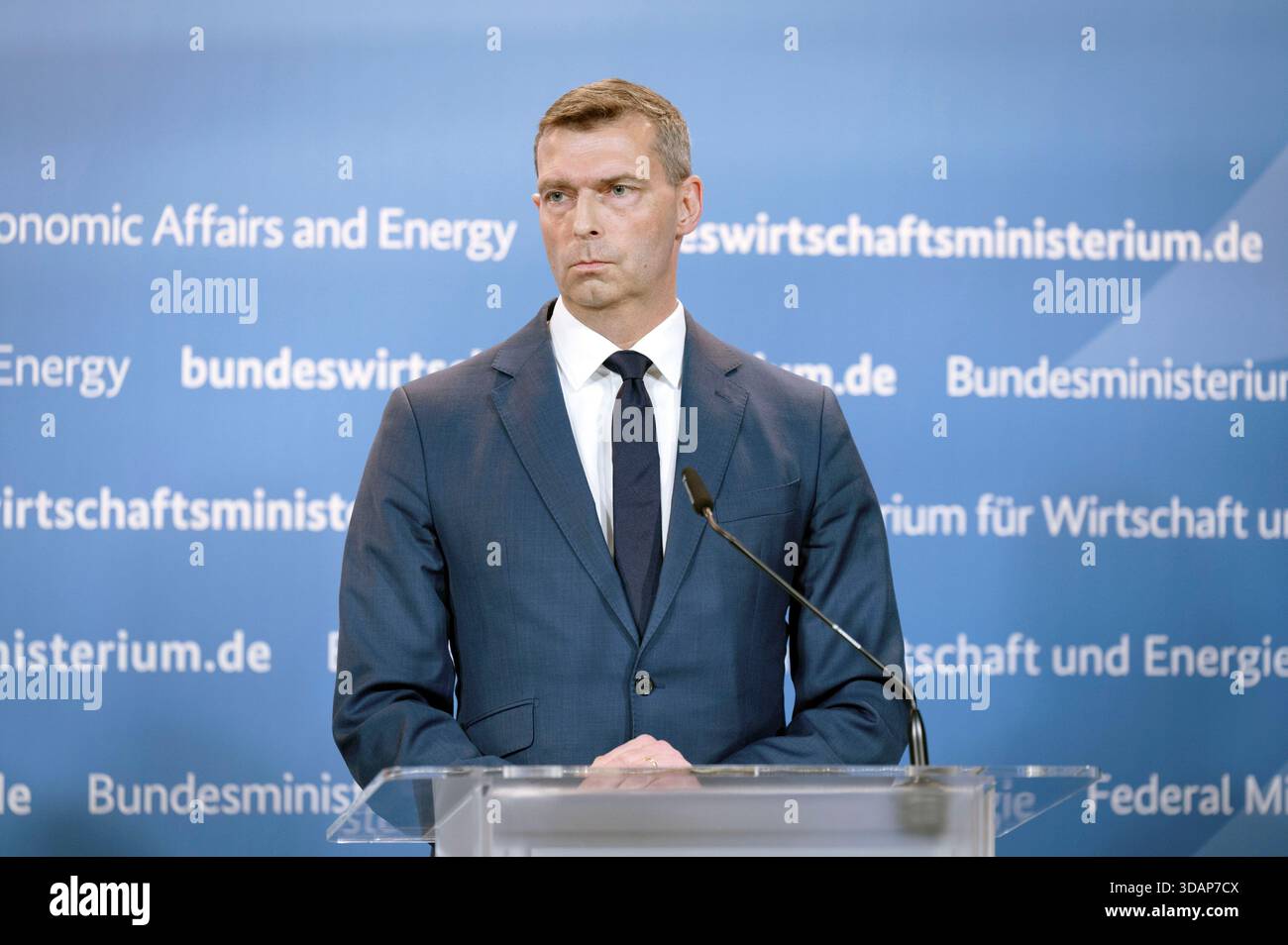 Markus Steilemann bei den Vorgesprächen für eine 'Chemieagenda 2045' im Bundesministerium für Wirtschaft und Energie. Berlin, 12/11/2025 Stockfoto