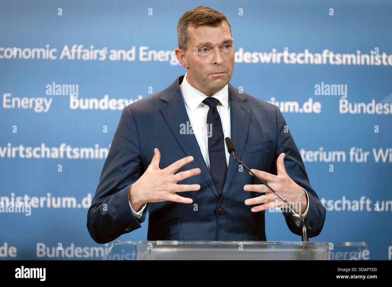 Markus Steilemann bei den Vorgesprächen für eine 'Chemieagenda 2045' im Bundesministerium für Wirtschaft und Energie. Berlin, 12/11/2025 Stockfoto