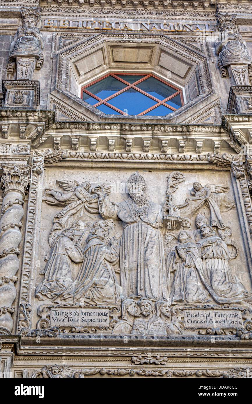Mexiko-Stadt Mexiko, historisches Zentrum des Centro Historico, Steinfassade, Biblioteca Nacional Gebäude außen, barocke Architektur, Kulturerbe Stockfoto