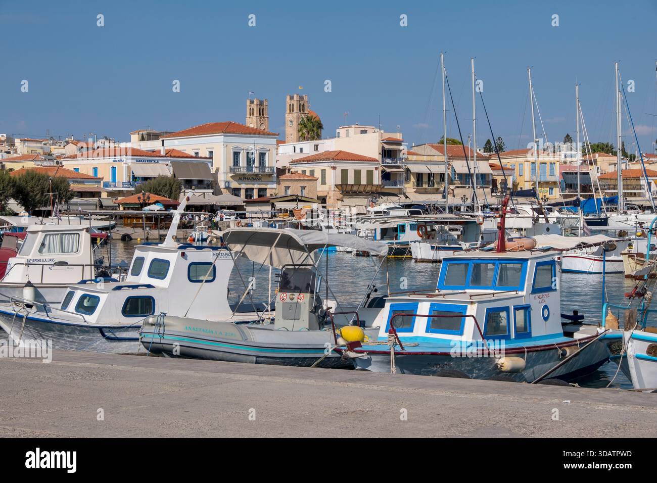 Fischerhafen auf der Insel Ägina, Griechenland Stockfoto