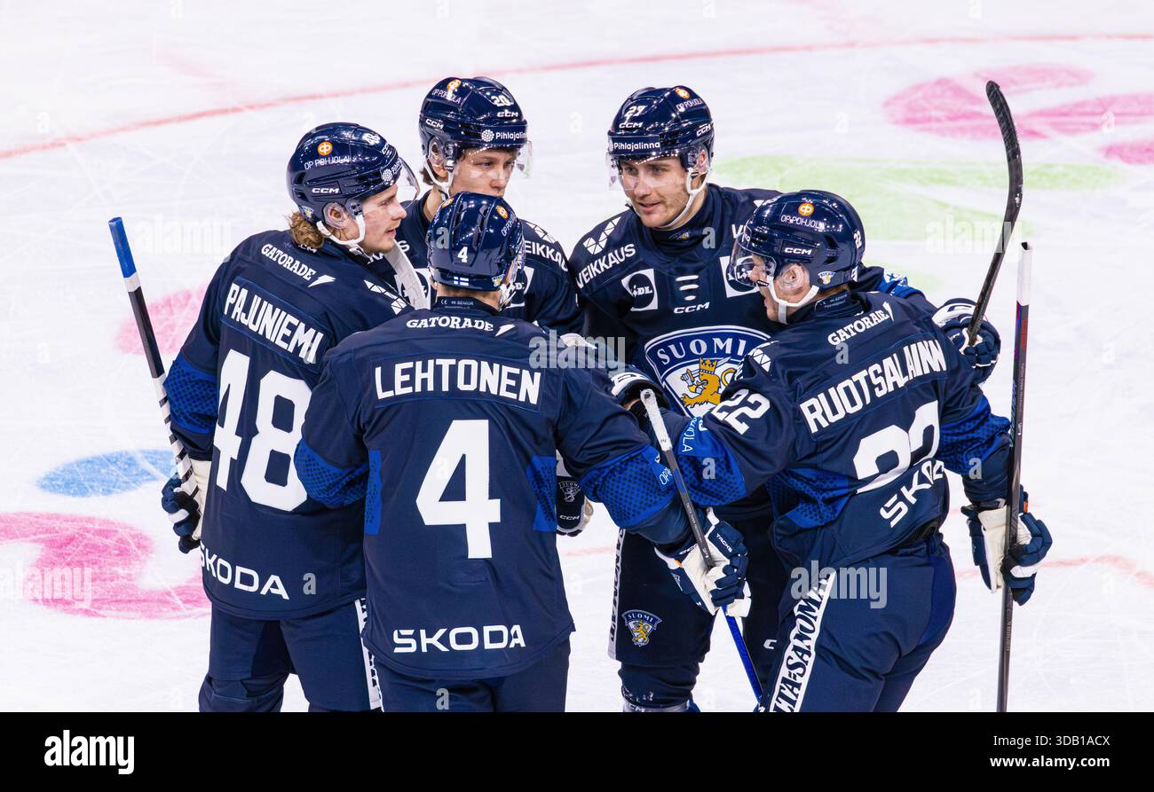Zürich, Schweiz, 13. Dezember 2025: In der 10. Spielminute erzielte Mikko Lehtonen Platz 4 und erzielte es 1-0 für Finnland. (Foto: Andreas Haas/dieBildmanufaktur) Credit: DieBildmanufaktur/Alamy Live News Stockfoto