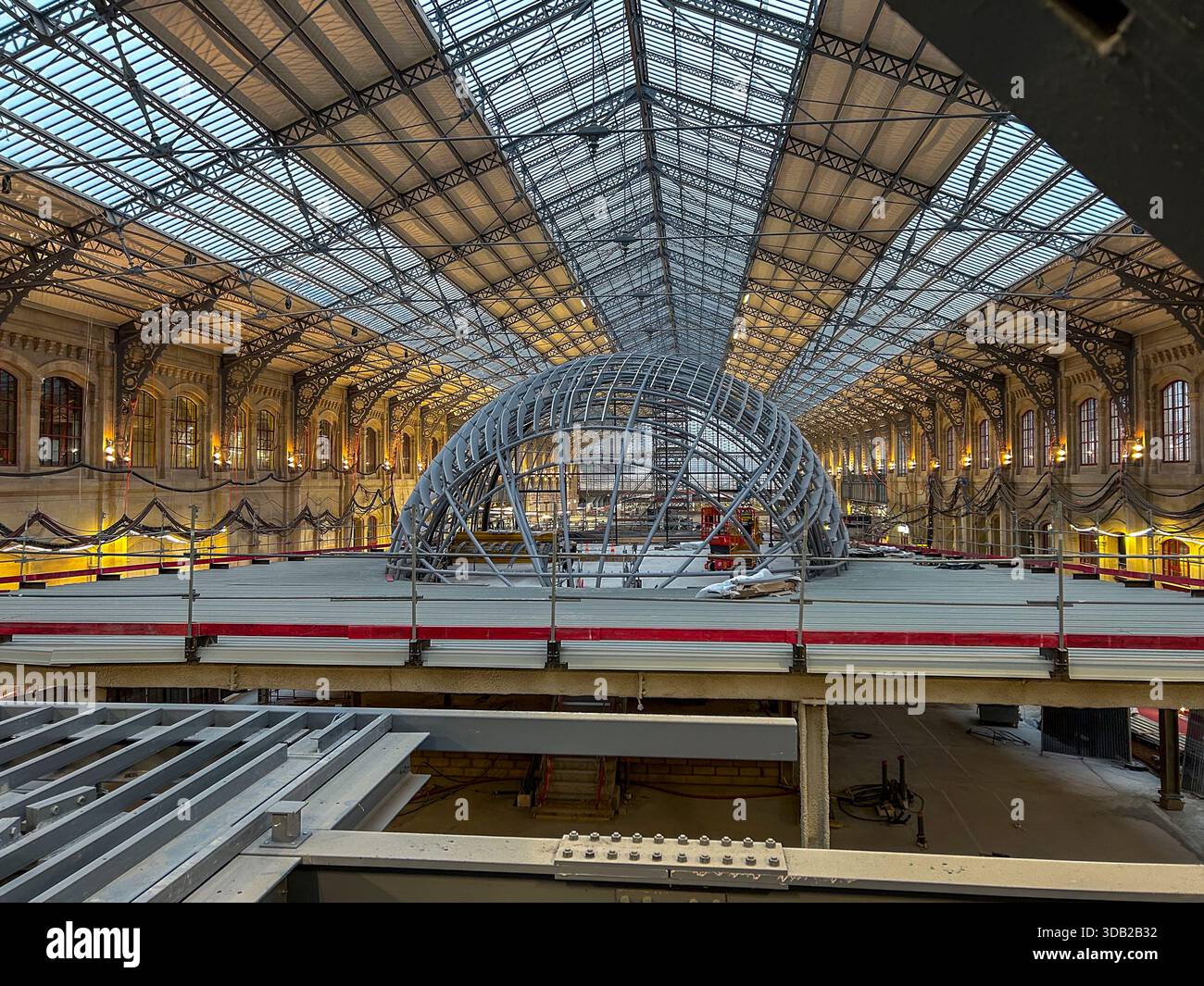 Paris, Frankreich, Innenansicht, Weitwinkel, französischer historischer Bahnhof, Renovierungen, Gare d'Austerlitz, Baustelle, Weitwinkelansicht Stockfoto
