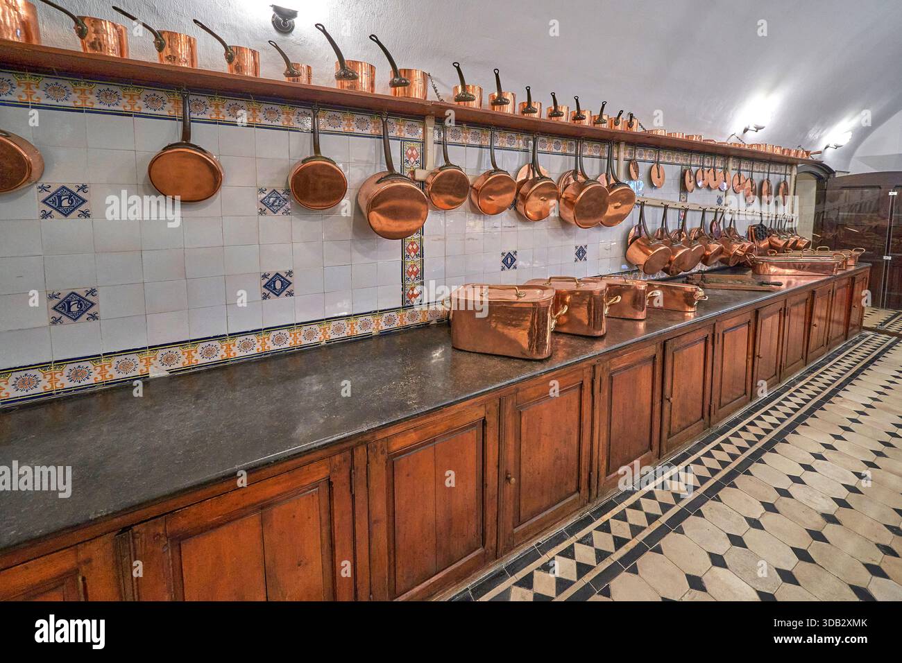 Besuch Des Schlosses De Haar. Utrecht, Niederlande. In der Küche Stockfoto