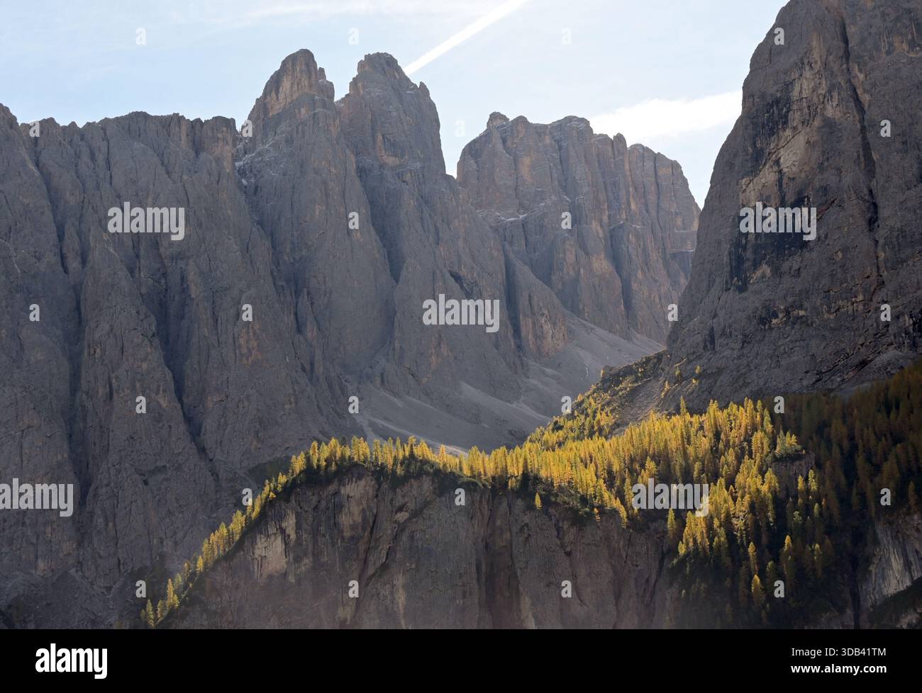Auf der Gardenapass Straße bei Kolfosco mit Sella, Alta Badia, Dolomiten, Südtirol, Italien Stockfoto
