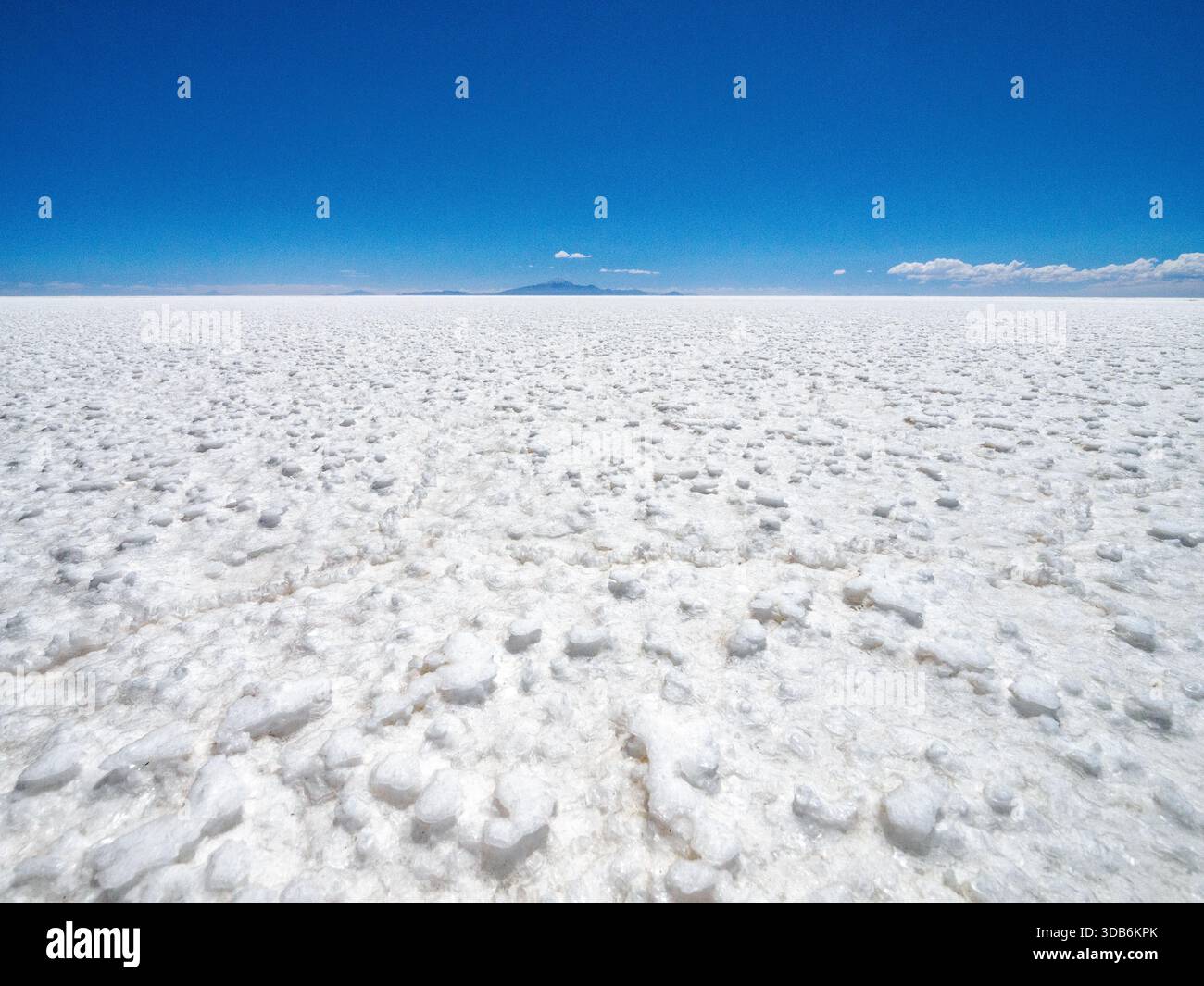 Der Salar de Uyuni in Bolivien Südamerika ist die größte Salzfläche der Welt Stockfoto