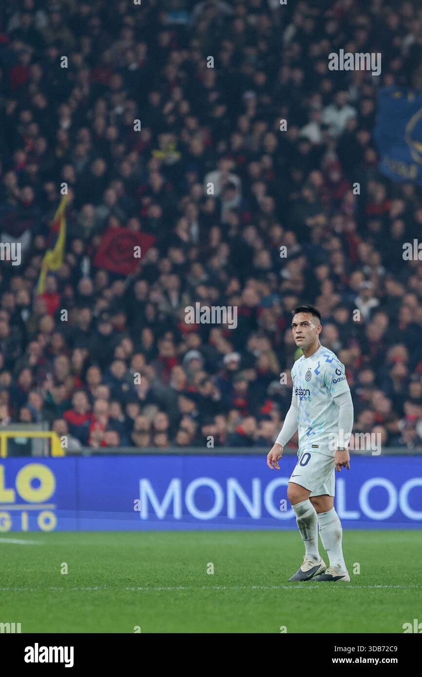 Genua, Italien. Dezember 2025. InterÕs Lautaro Martinez während des Fußballspiels der Serie A zwischen Genua und Inter im Luigi Ferraris Stadion in Genua, Italien - Sonntag, 14. Dezember 2025. Sport - Fußball . (Foto: Tano Pecoraro/Lapresse) Credit: LaPresse/Alamy Live News Stockfoto