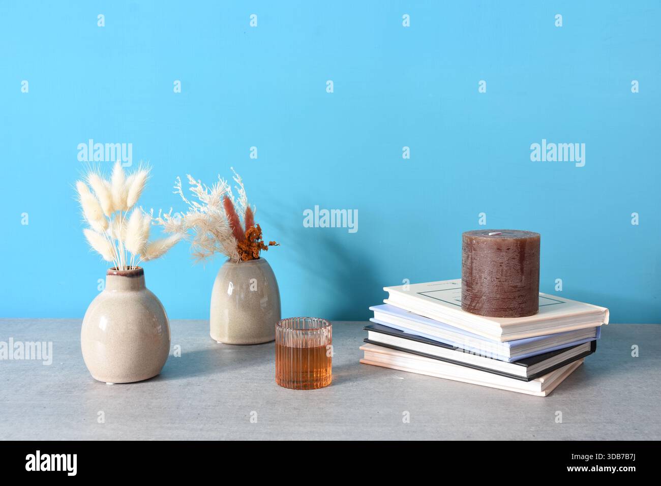 Zeigen Sie Objekte, die die Ecken des Hauses verschönern Stockfoto