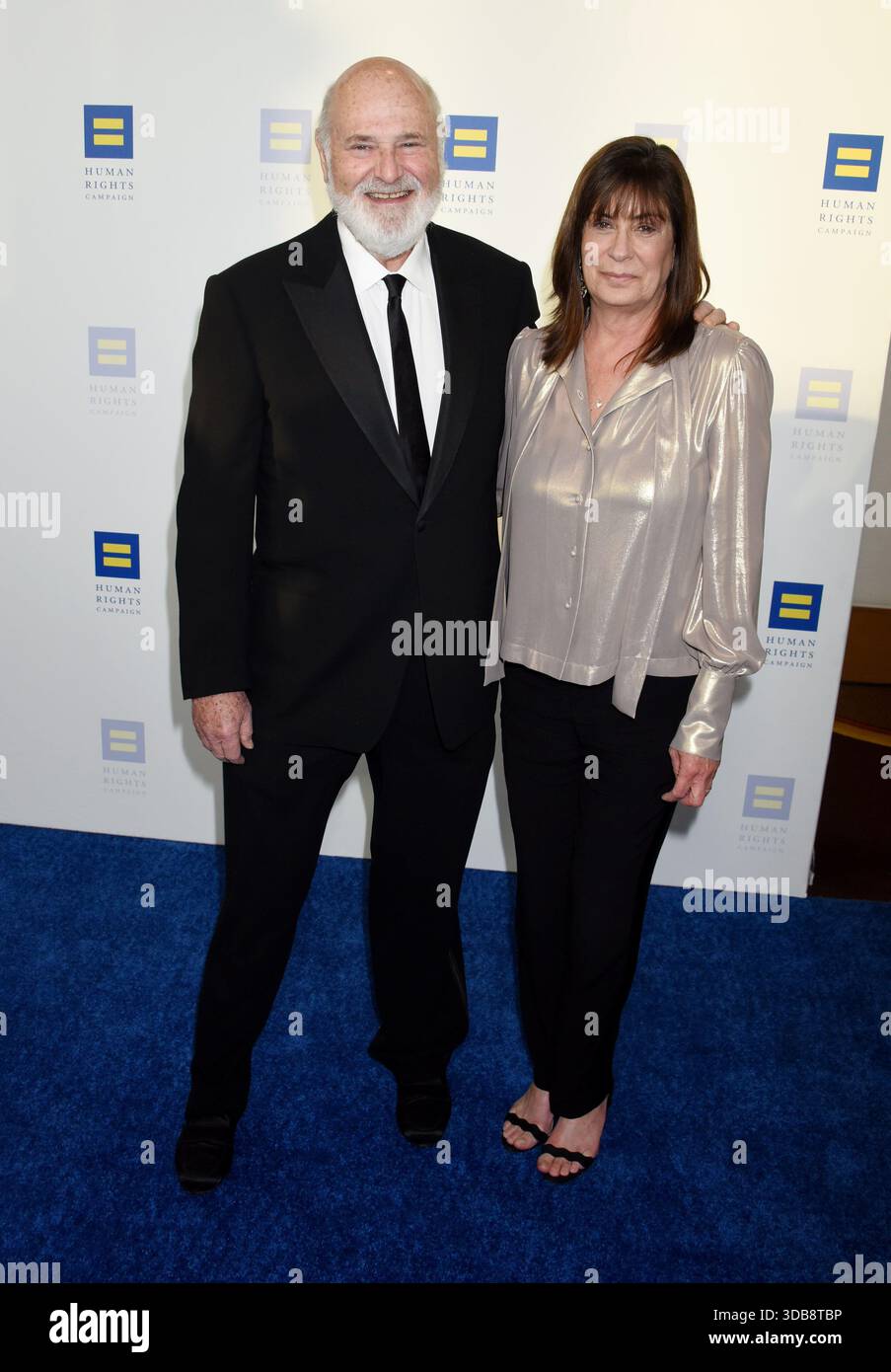 DATEI: Los Angeles, USA. Dezember 2025. Schauspieler und Regisseur Rob reiner, 78, und seine Frau 36 Michele Singer reiner, 68, wurden am 14. Dezember 2025 in ihrem Haus in Brentwood, Kalifornien, erstochen. Rob reiner und Michele Singer reiner bei der Human Rights Campaign 2019 in Los Angeles Dinner im JW Marriott LA LIVE am 30. März 2019 in Los Angeles, CA. © Janet Gough/AFF-USA.com Credit: AFF/Alamy Live News Stockfoto