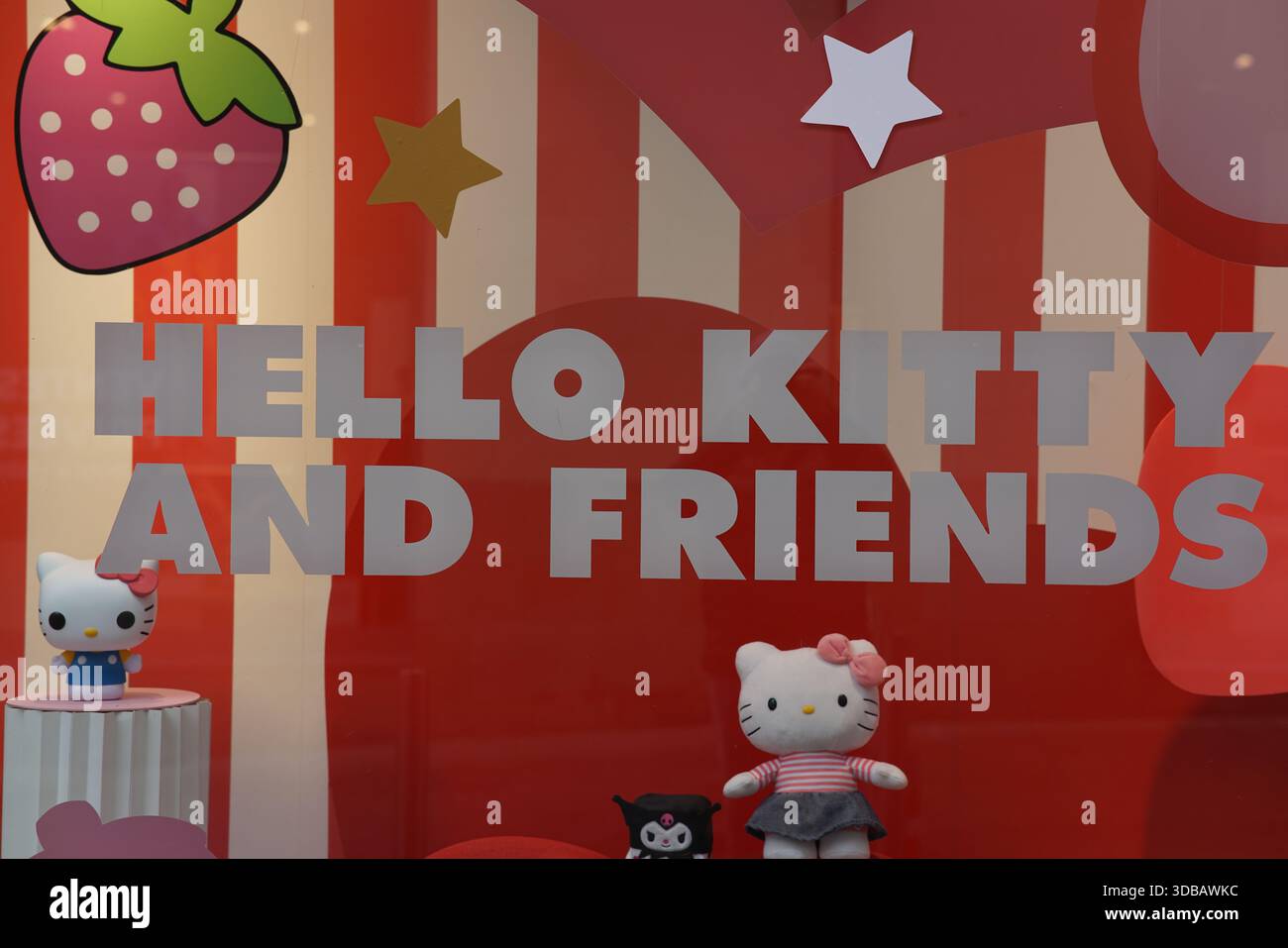 Schaufenster mit Hello Kitty und Friends im Stadtzentrum von Nantes, Frankreich. Nantes, Frankreich Stockfoto