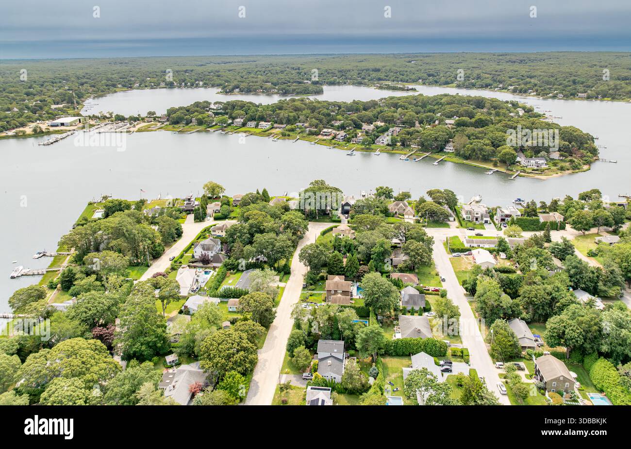 Luftaufnahme von Baypoint, Redwood und Punkten dahinter Stockfoto
