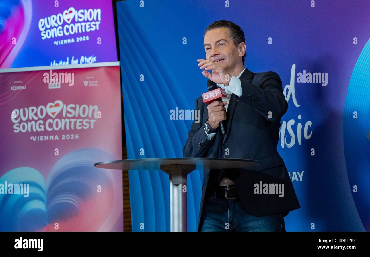 20251216 Eurovision Song Contest 2026 - ORF-Medienupdate WIEN, OESTERREICH - 16. DEZEMBER: ORF-Generaldirektor Roland Weissmann waehrend des Mediengespraechs anlaesslich eines ORF Updates zum 70. ESC - Eurovision Song Contest vom 12. bis zum 16. Mai 2026 in Wien im Foyer der Halle F der Wiener Stadthalle am 16. Dezember 2025 in Wien, Oesterreich. 251216 SEPA 17 019 Copyright: XIsabellexOuvrardx SEPAxMedia Stockfoto