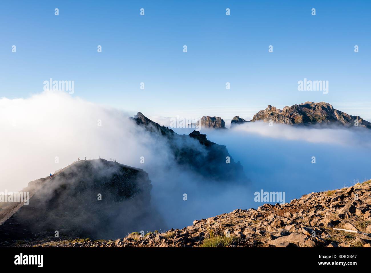 Pico do Arieiro über Wolkenumkehr in Madeira, Portugal Stockfoto