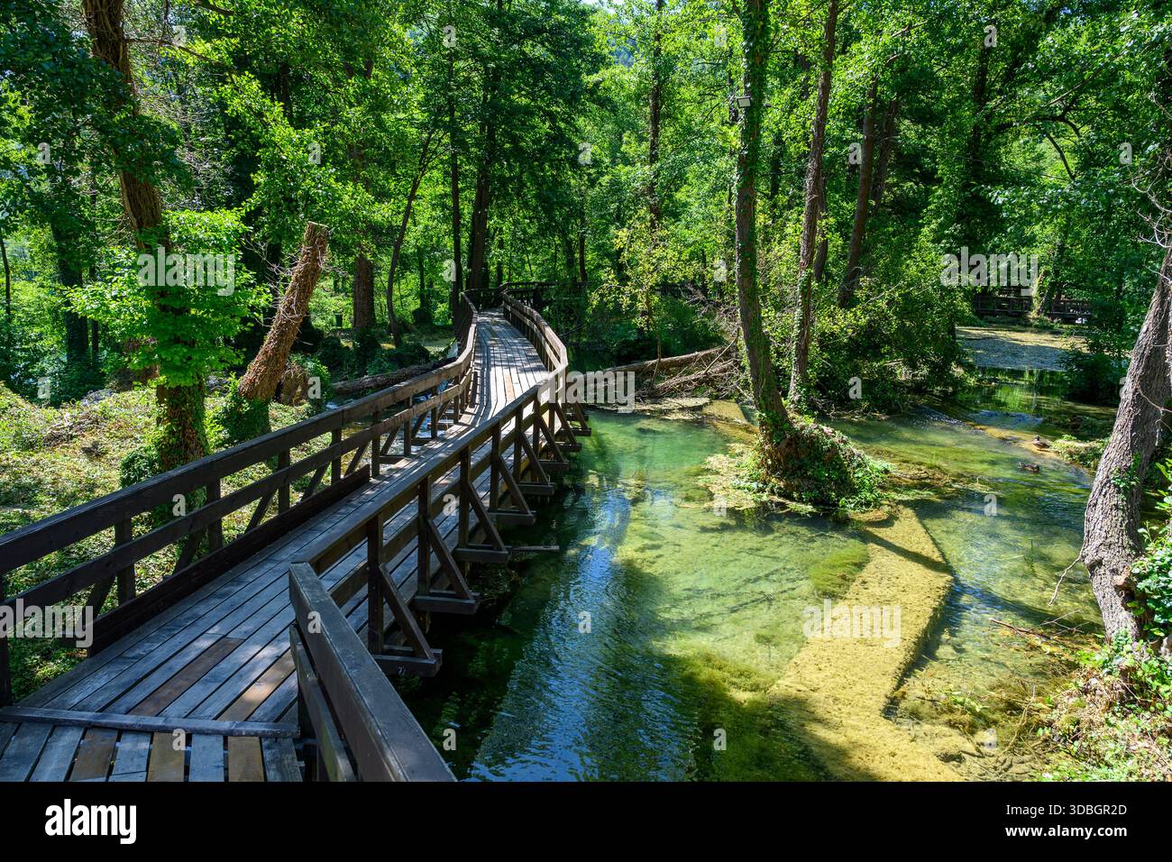 Brücke der Liebe „Most Ljubavi“ über den Fluss Pliva in der Nähe von Jajce, Bosnien und Herzegowina Stockfoto