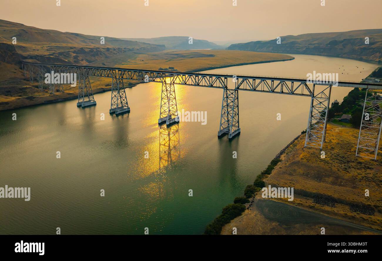 Panoramablick auf die Joso High Bridge aus der Vogelperspektive Stockfoto