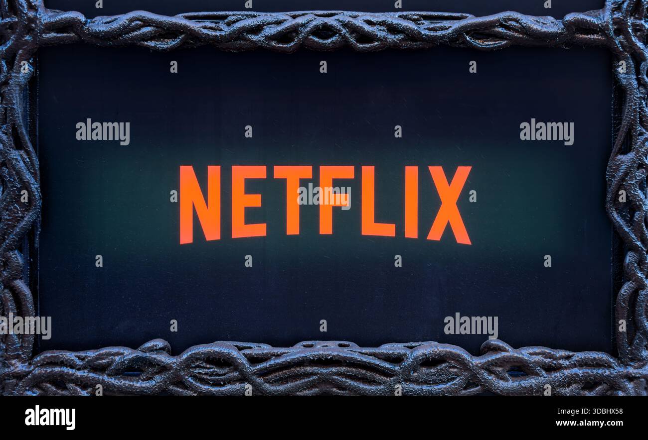 Mailand, Italien - 9. November 2025: Netflix ist eine globale Streaming-Plattform, die eine riesige Bibliothek von Filmen, TV-Serien, Dokumentarfilmen und Originalen bietet Stockfoto