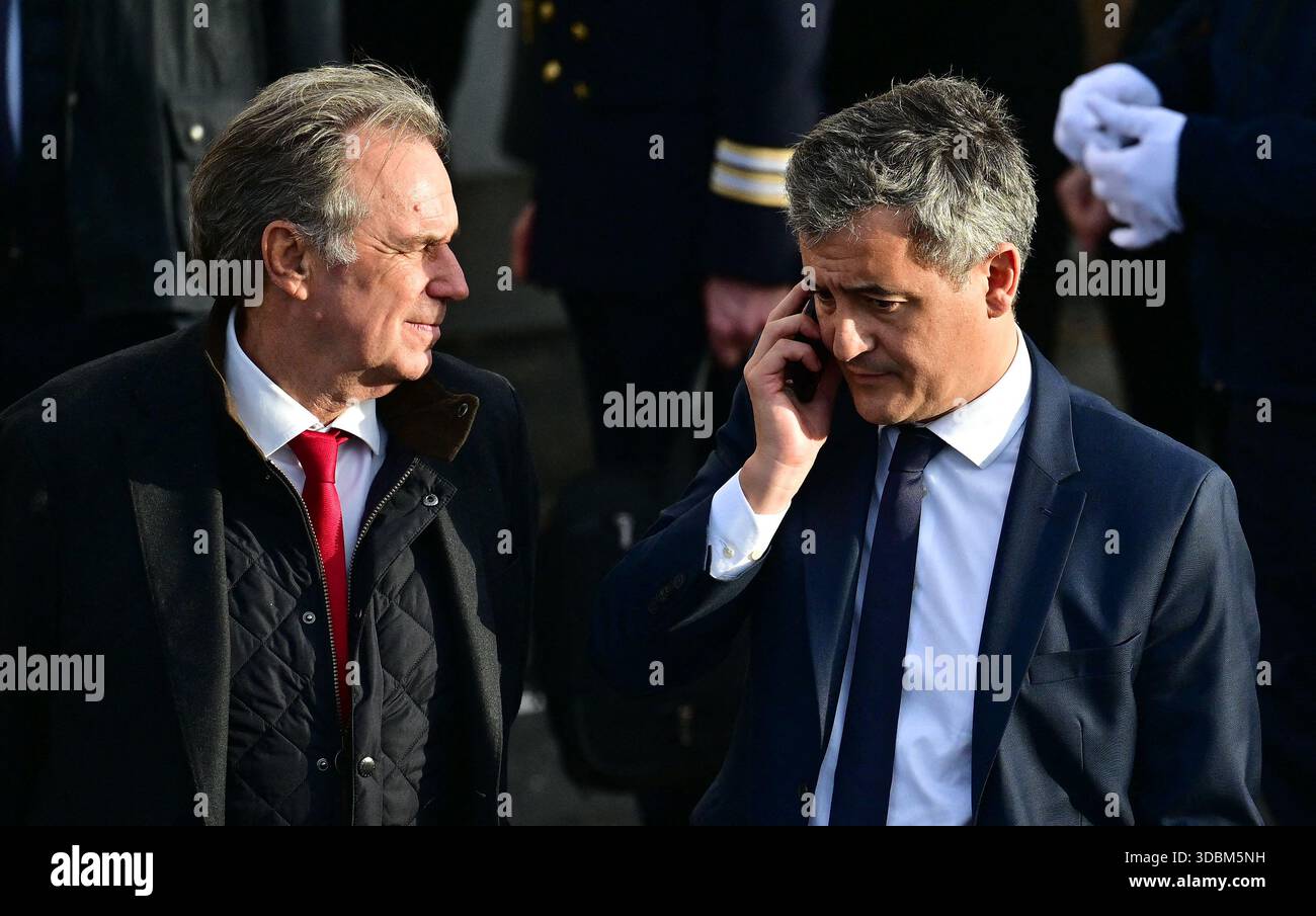 Marseille, Frankreich. Dezember 2025. Renaud Muselier, Président de la région, provencedure Einweihung der Polizeistation in Marseille. Alpeswährend der Einweihung der Polizeistation in Marseille. Côte d'Azur, Gérald Darmanin, Minister de l'Intérieur bei der Einweihung der Polizeiwache in Marseille. Der Präsident der Französischen Republik, E. Macron, wird am 16. Dezember 2025 die Polizeistation für das 13. Und 14. Arrondissement von Marseille einweihen. Foto: Christian Liewig/Pool/ABACAPRESS.COM Credit: Abaca Press/Alamy Live News Stockfoto