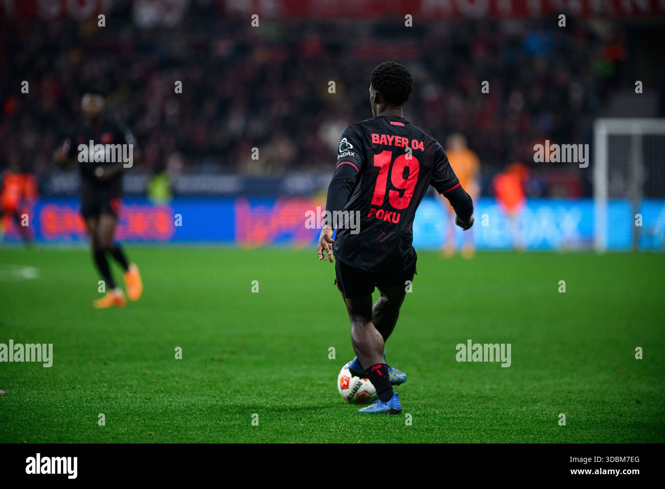 LEVERKUSEN, DEUTSCHLAND - 13. DEZEMBER 2025: Ernest Poku - Bundesliga-Spiel Bayer 04 Leverkusen gegen 1.FC Köln in der BayArena. Stockfoto