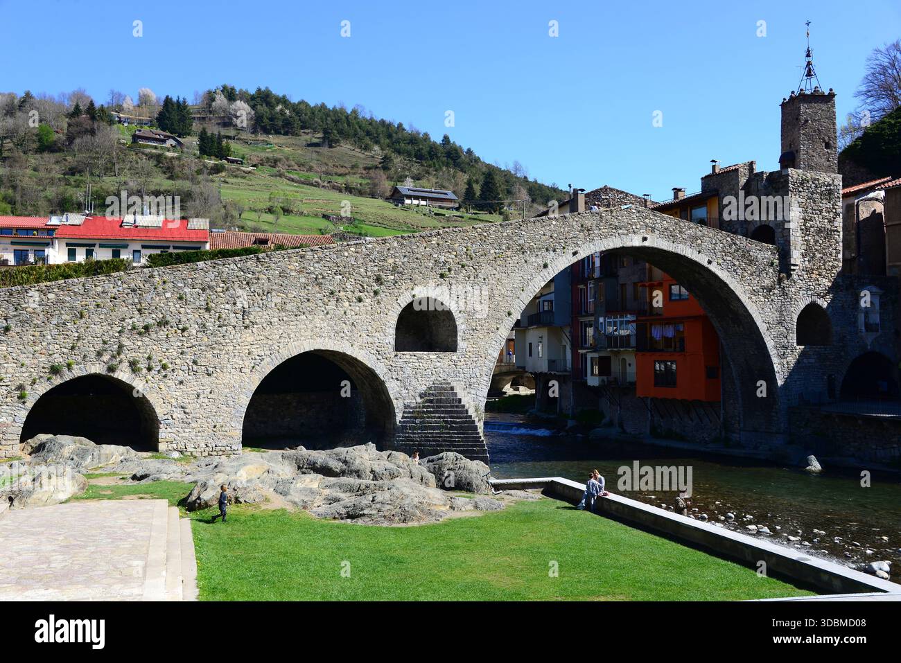 Camprodon, Pont Nou (12.-17. Jahrhundert). Ripollès, Girona, Katalonien, Spanien. Stockfoto