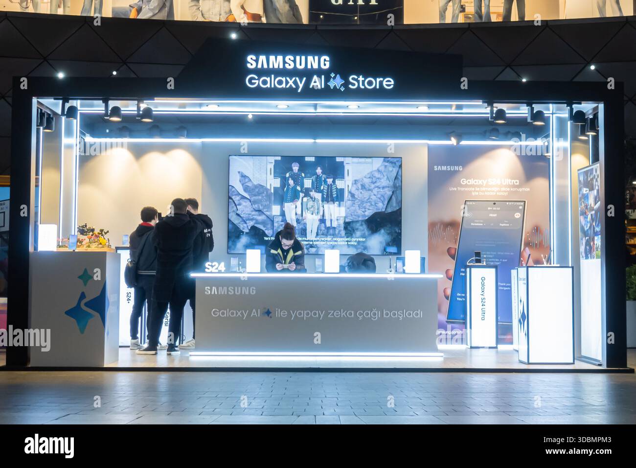 Samsung Werbe-Pop-up-Store, 'Galaxy AI Store' Istanbul Türkei Stockfoto