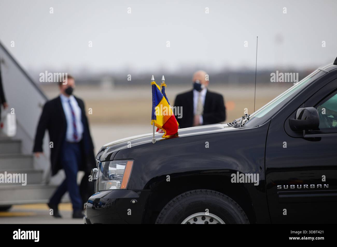 Otopeni, Rumänien - 11. März 2022: Chevrolet Vorortgepanzerter Wagen für den Transport des US-Präsidenten und Vizepräsidenten. Stockfoto