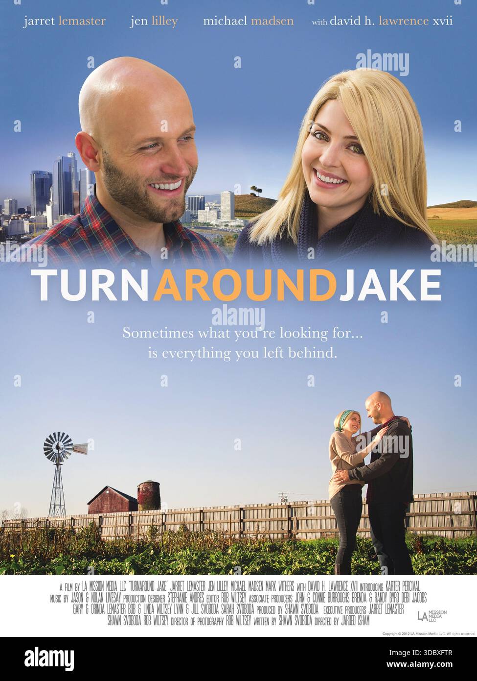Turn Around Jake (2014) von Jared Isham mit Jarret LeMaster, Jen Lilley und Michael Madsen. Ein selbstorientierter junger Manager kehrt in seine ländliche Heimatstadt zurück, nachdem er alles verloren hat und langsam Glauben und Familie wiederentdeckt. US-Poster NUR FÜR REDAKTIONELLE ZWECKE. Quelle: BFA / Word Entertainment Stockfoto