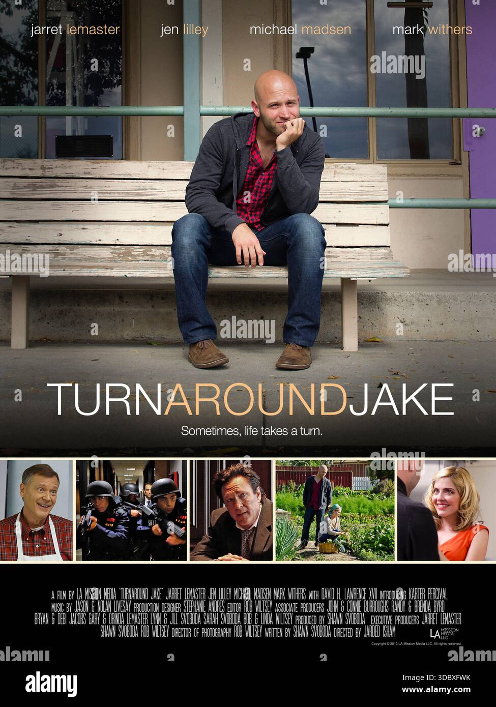 Turnaround Jake (2014) von Jared Isham mit Jarret LeMaster, Jen Lilley und Michael Madsen. Ein selbstorientierter junger Manager kehrt in seine ländliche Heimatstadt zurück, nachdem er alles verloren hat und langsam Glauben und Familie wiederentdeckt. US-Poster NUR FÜR REDAKTIONELLE ZWECKE. Quelle: BFA / Word Entertainment Stockfoto