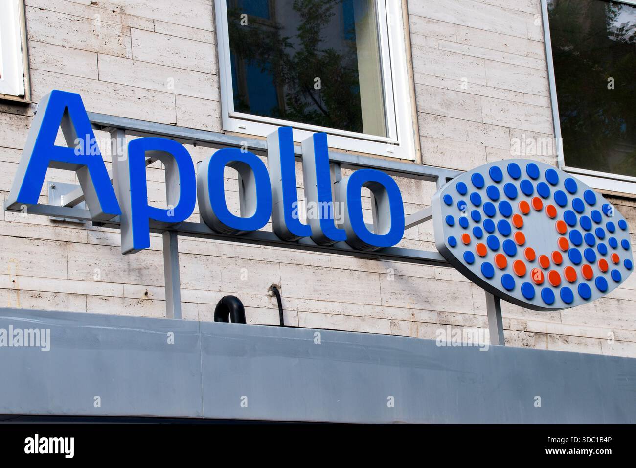 Apollo-Optik ist die größte optische Ladenkette Deutschlands mit Hauptsitz in Schwabach. Stockfoto