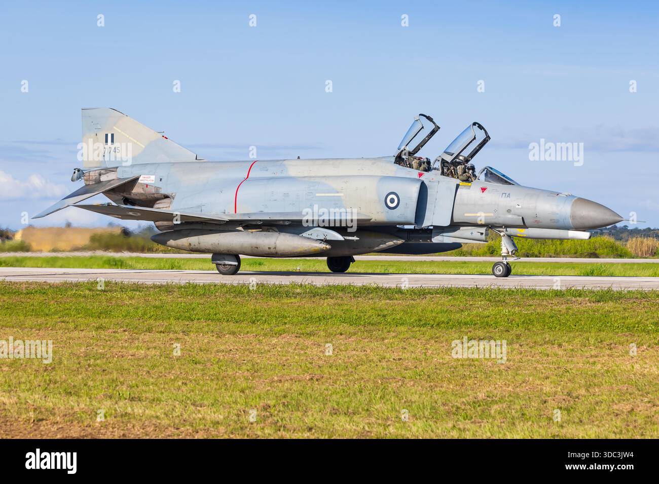 Andravida, Griechenland - 24. April 2025: F-4 Phantom Hellenic Air Force Stockfoto
