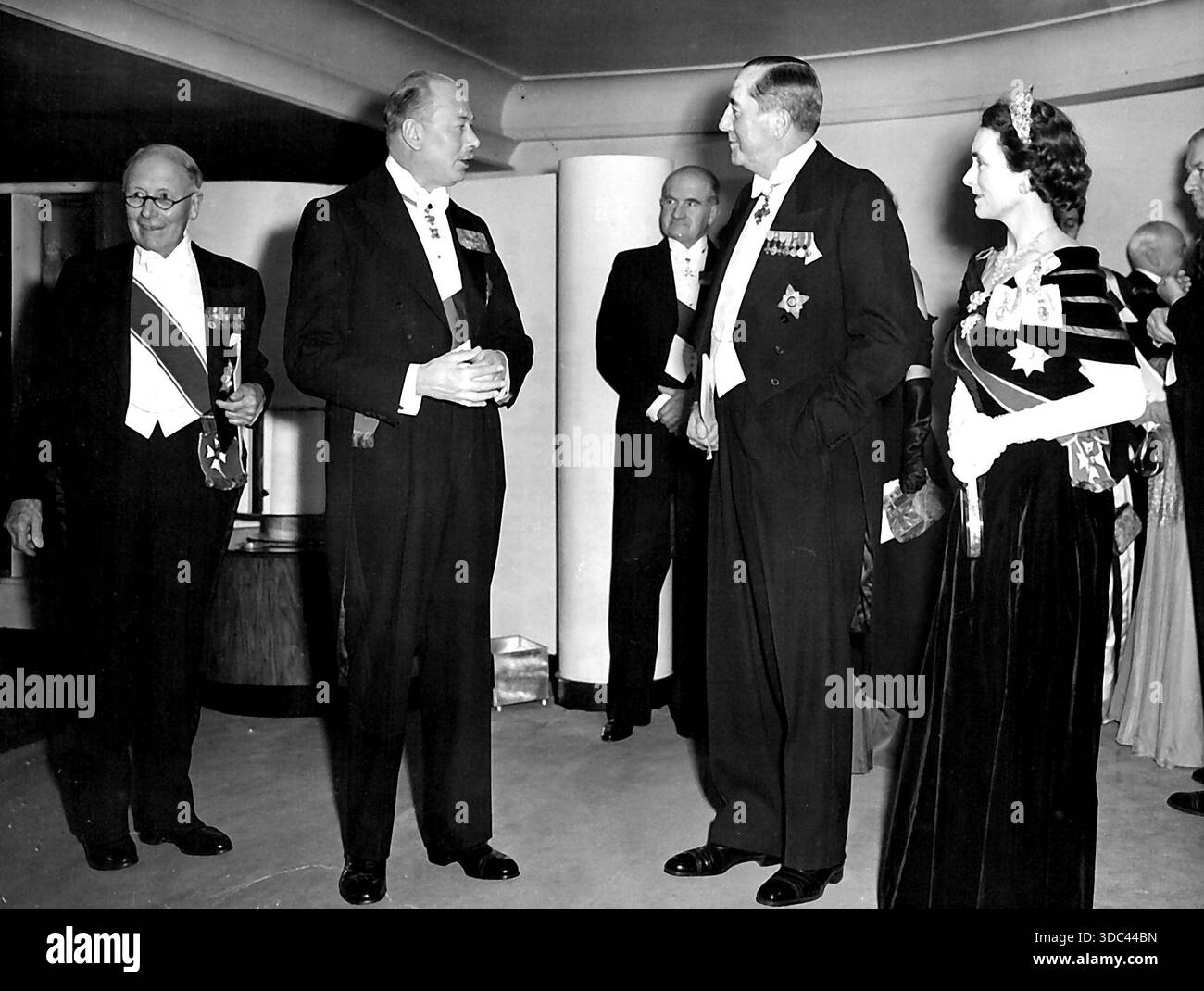 Slim feiert Australien Day mit Duke and Duchess - Duke and Duchess of Gloucester mit Sir Clive Baillieu (zweiter von rechts) und Sir Thomas du Stockfoto