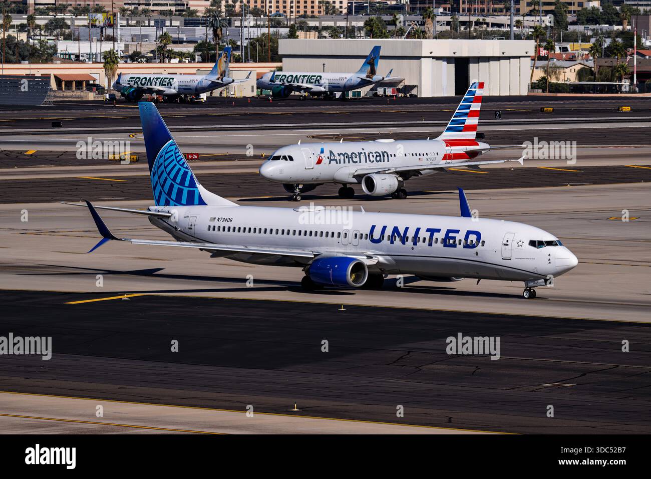 Flughafen Sky Harbor 12-7-2025 Phoenix, AZ USA United Airlines Boeing 737-900 N73406 am Phoenix Sky Harbor Intl. Flughafen Stockfoto
