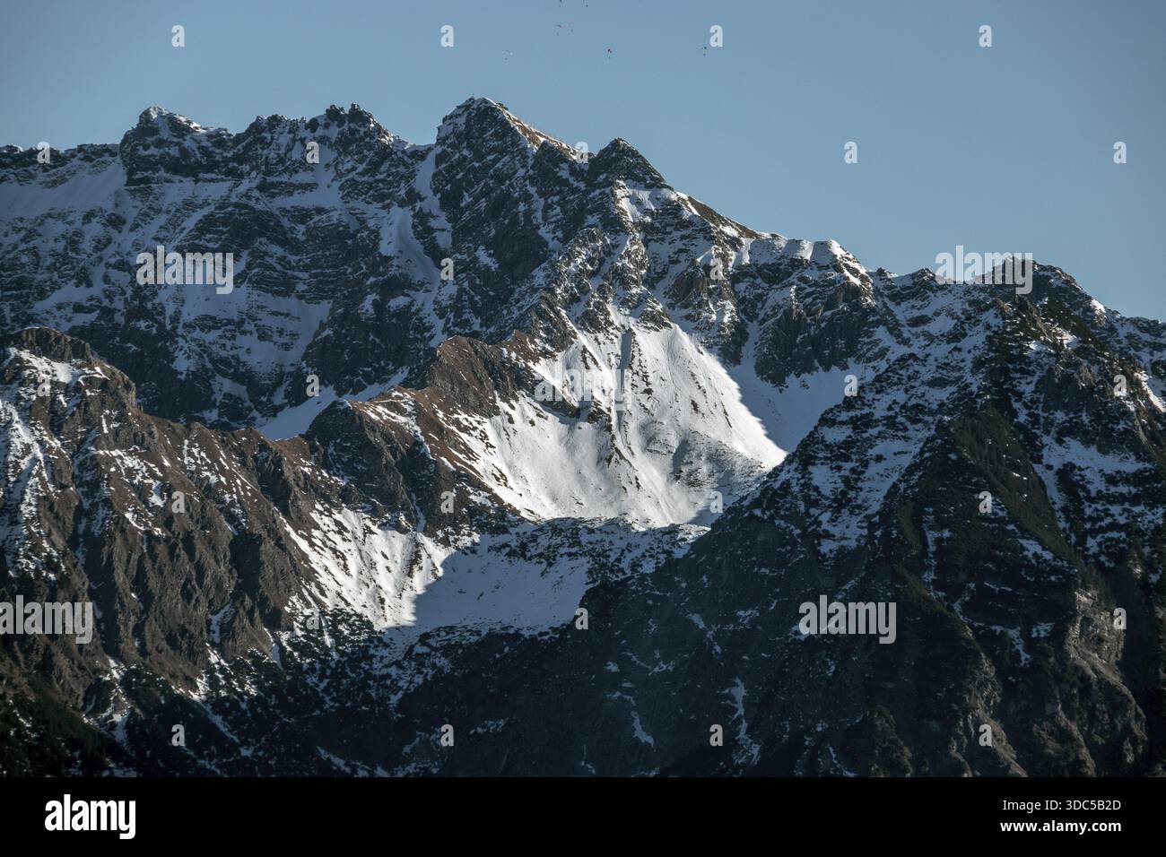Blick vom Höhenwanderweg vom Bolsterlanger Horn zum Riedberger Horn, Hintergebirge der Allgäuer Alpen mit Nebelhorn und Rubihorn, B Stockfoto