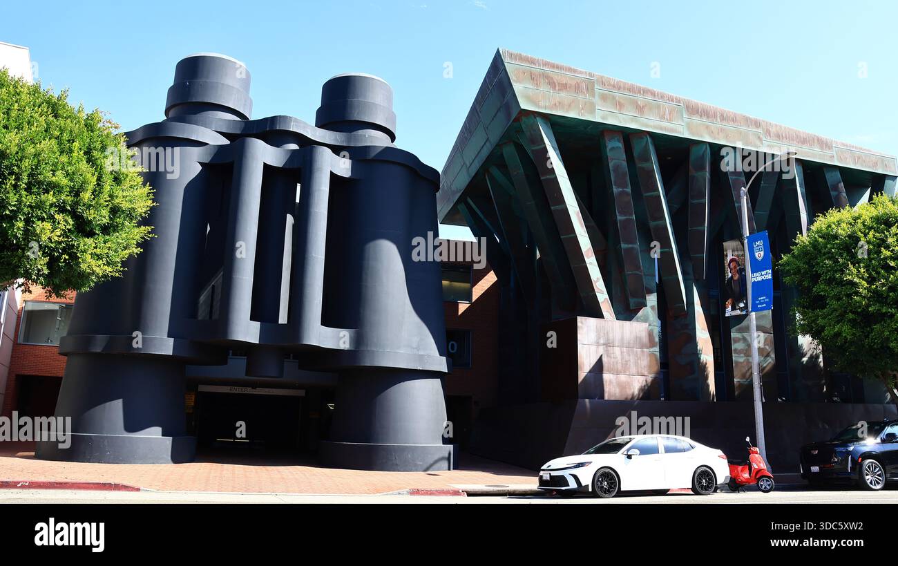 Öffentliches FERNGLAS von Frank Gehry in der 340 Main Street, Venedig (Los Angeles), Kalifornien Stockfoto