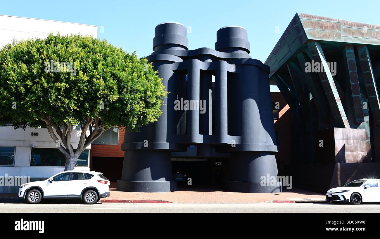 Öffentliches FERNGLAS von Frank Gehry in der 340 Main Street, Venedig (Los Angeles), Kalifornien Stockfoto