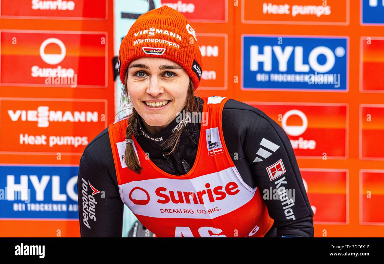 Engelberg, Schweiz, 20. Dezember 2025: Deutsche Skispringerin Selina Freitag. (Foto: Andreas Haas/dieBildmanufaktur) Credit: DieBildmanufaktur/Alamy Live News Stockfoto