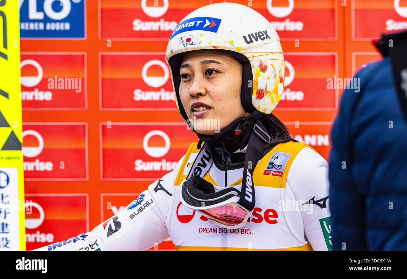 Engelberg, Schweiz, 20. Dezember 2025: Die Siegerin der Weltmeisterschaft in Engelberg, die Japanerin Nozomi Maruyama. (Foto: Andreas Haas/dieBildmanufaktur) Credit: DieBildmanufaktur/Alamy Live News Stockfoto