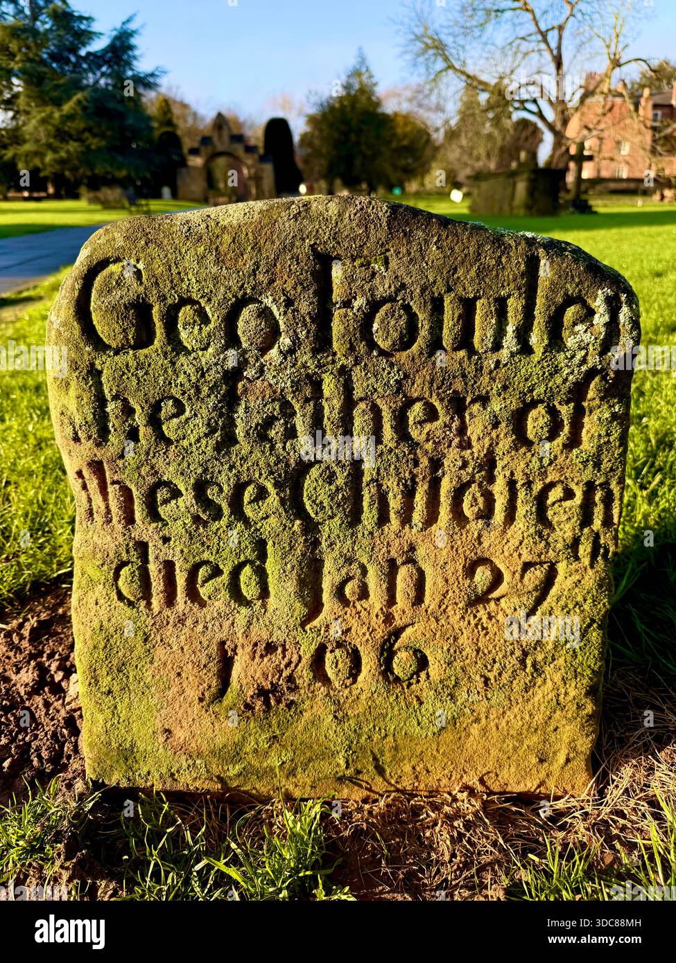 Alte Grabsteine aus den 1700er Jahren im Southwell Minster, Southwell, Nottinghamshire, England, Großbritannien Stockfoto