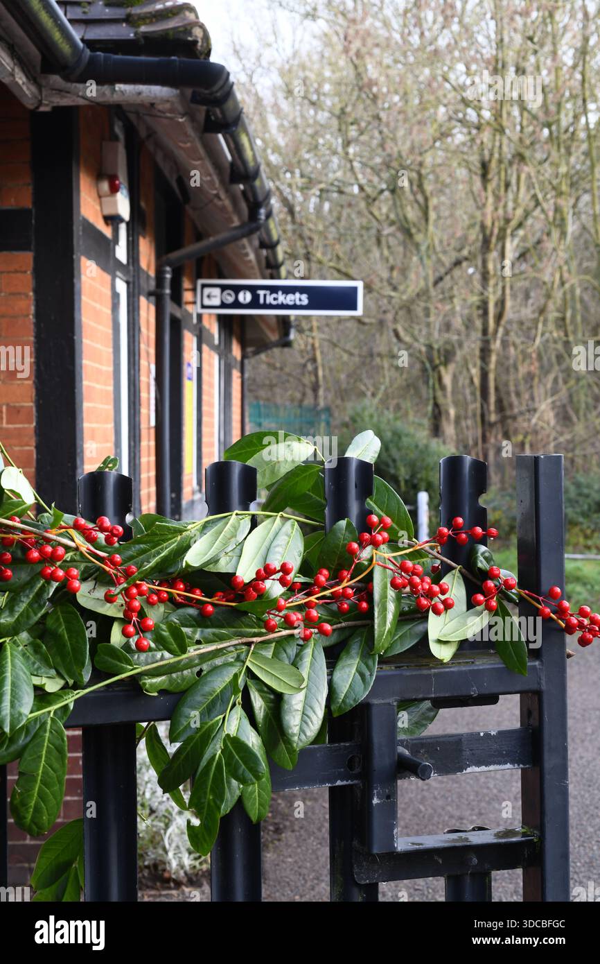 Bahnfahrkartenschalter zu weihnachten Stockfoto
