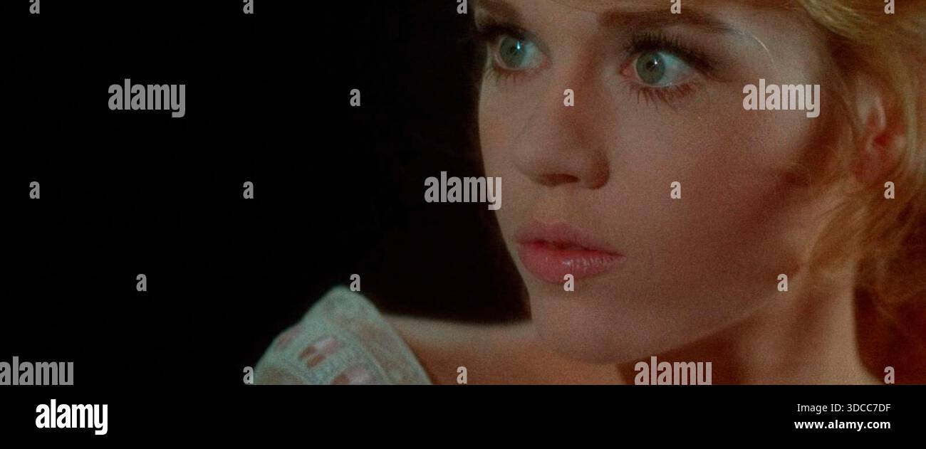 Paris. Frankreich. Jane Fonda in einer Szene im Film Circle of Love (C) Continental (1964) Regie: Roger Vadim Autor: Jean Anouilh Quelle: Arthur Schnitzler spielt mit demselben Titel auf Französisch Ref:LMK110-SLIB181225-001 von LMKMEDIA. Nur Redaktionell. Landmark Media ist nicht der Urheberrechtsinhaber dieser Film- oder TV-Stills, sondern bietet nur einen Service für anerkannte Medien an. pictures@lmkmedia.com Stockfoto