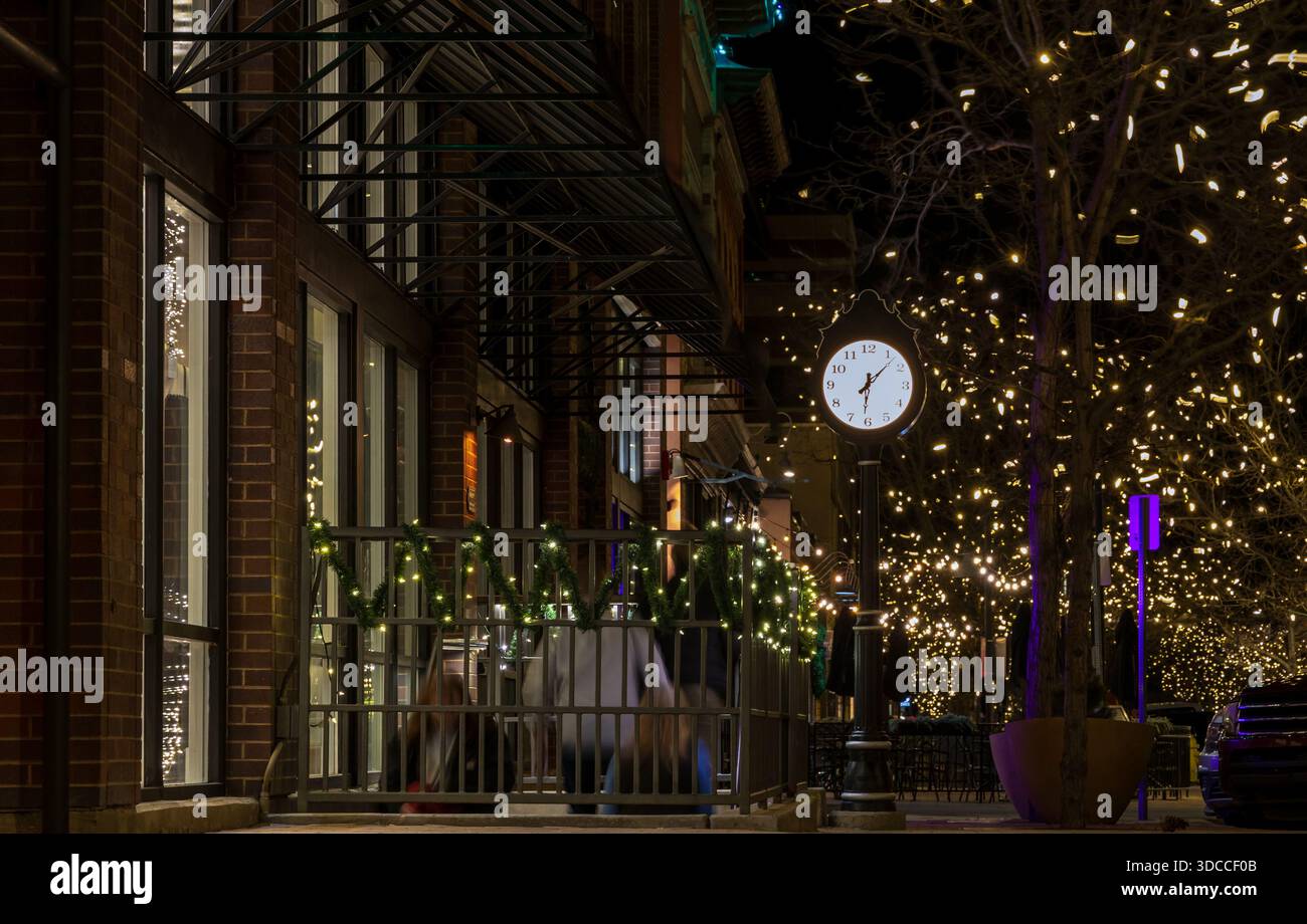 Künstlerische Weihnachtsdekoration in der Innenstadt von Fort Collins, Colorado Stockfoto