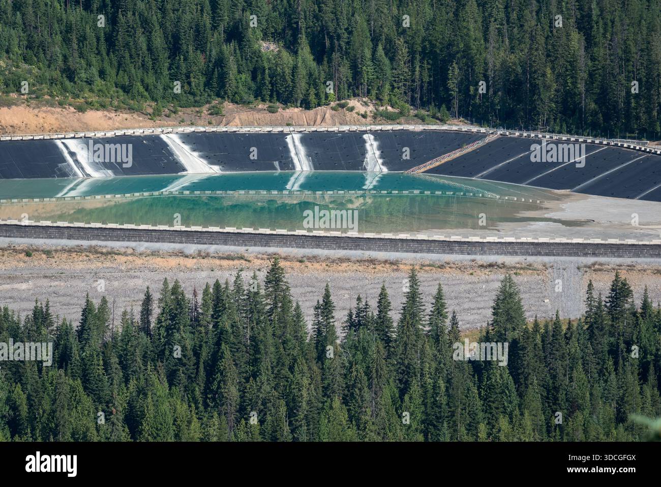 Bergbauteich in der Nähe von Mullan, Idaho, USA. Stockfoto