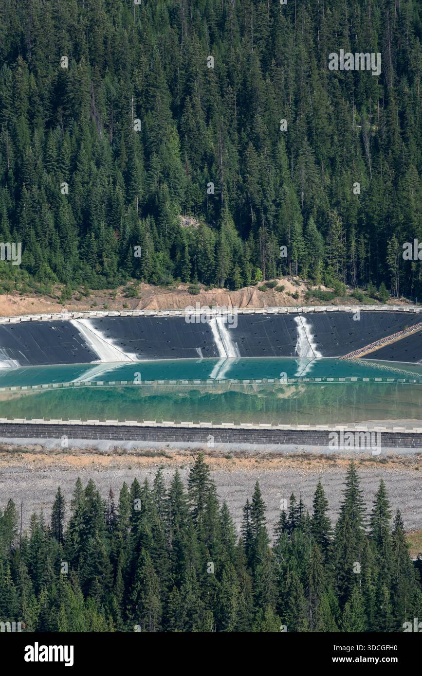 Bergbauteich in der Nähe von Mullan, Idaho, USA. Stockfoto