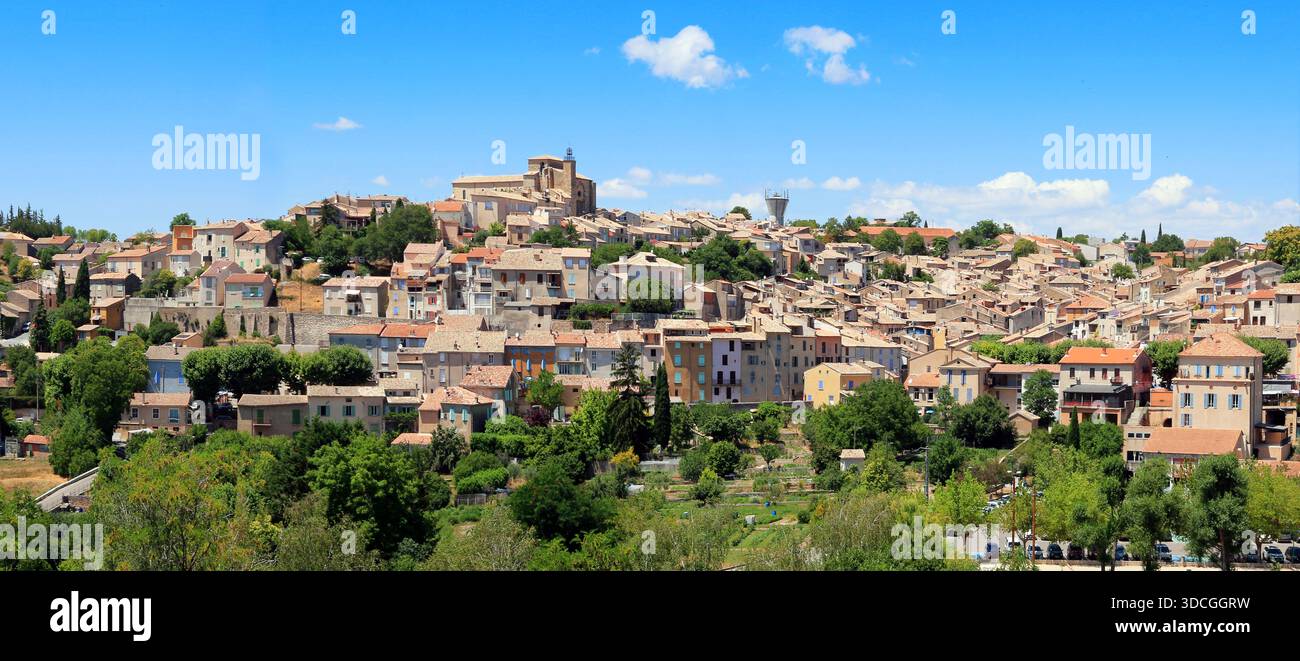 Dorf Valensole in der Provence, auf seinem Hügel. Stockfoto