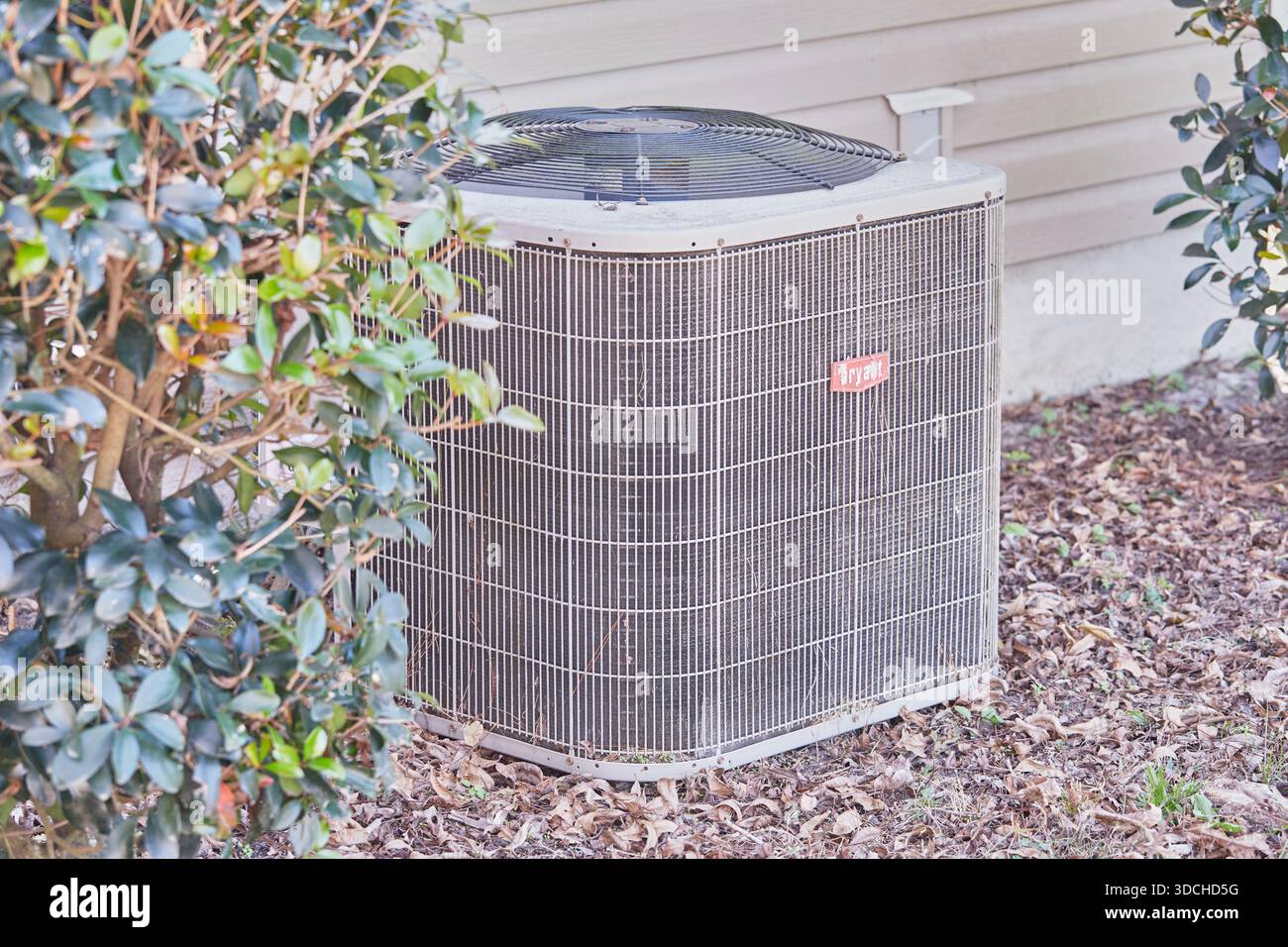 Externe Einheit für die Klimaanlage in den Häusern! Stockfoto