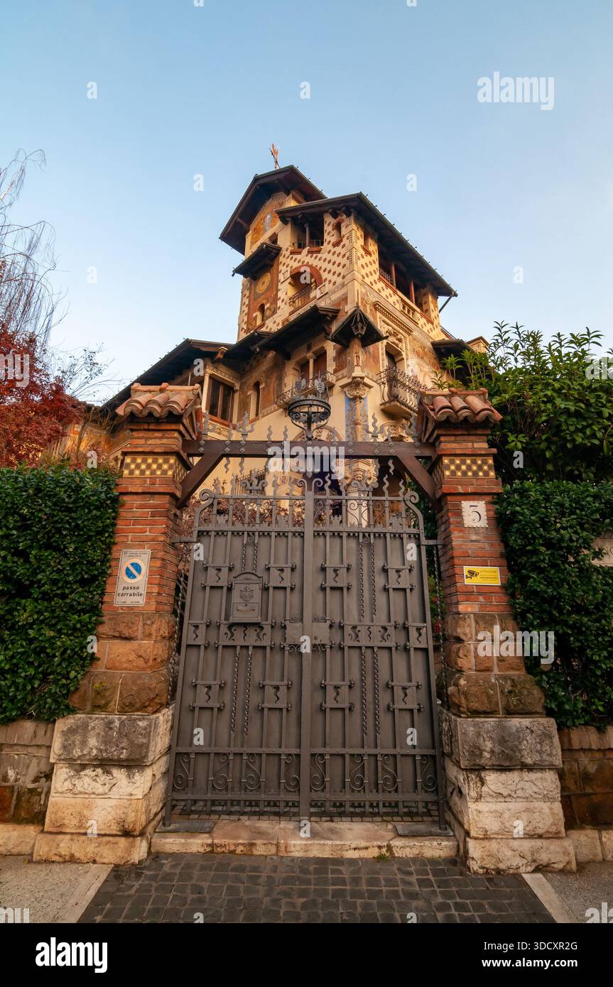 Feen Cottage (Villino delle Fate). Coppedè Viertel. Architektur in Rom Stockfoto