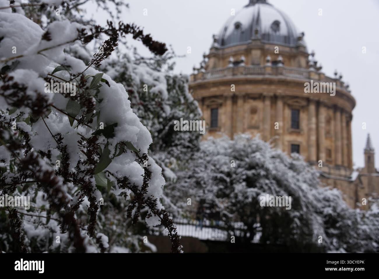 Radcliffe Kamera im Winter 2021, Oxford, Großbritannien Stockfoto