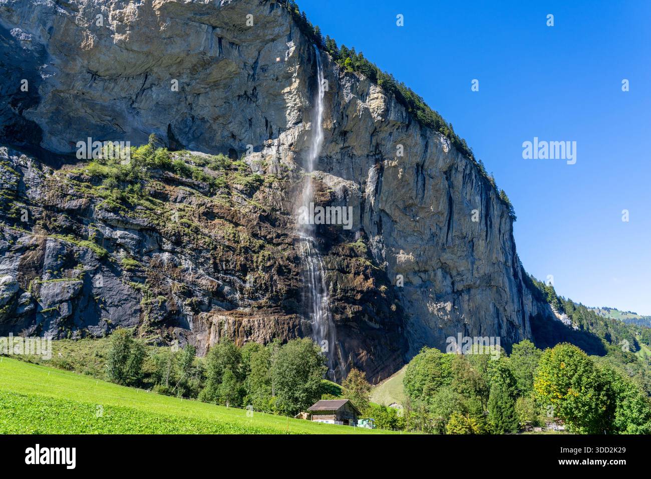 Buchenbachfall an einem Sonnentag in den Alpen Lauterbrunnen Schweiz Stockfoto